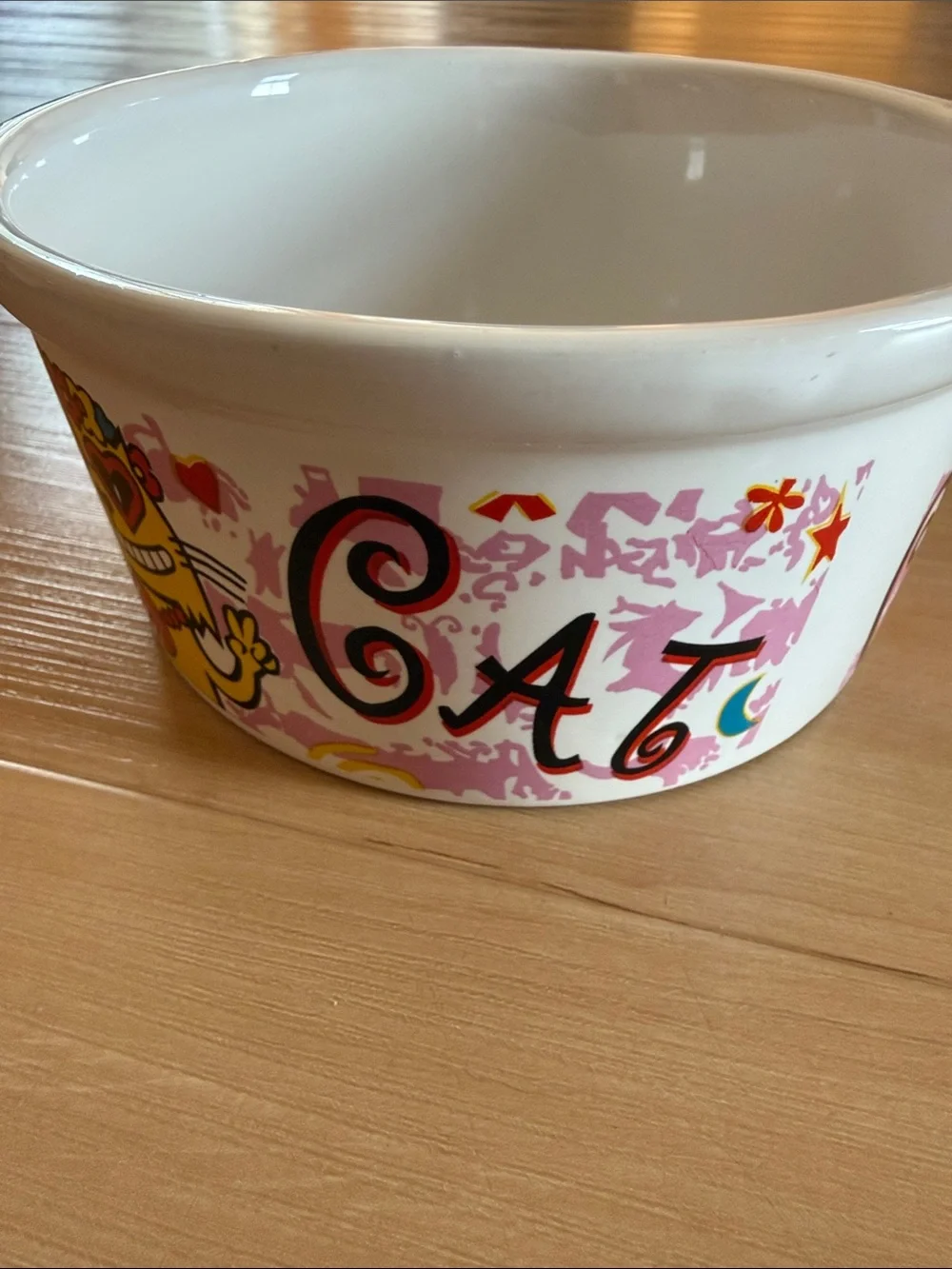 “GROOVY CAT” 3” HIGH, 6” DIAMETER CERAMIC CAT BOWL CARTOON STYLE THEME
